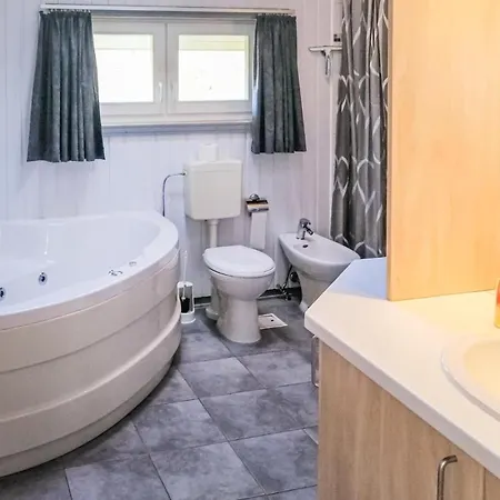 Cozy In With Sauna 度假居