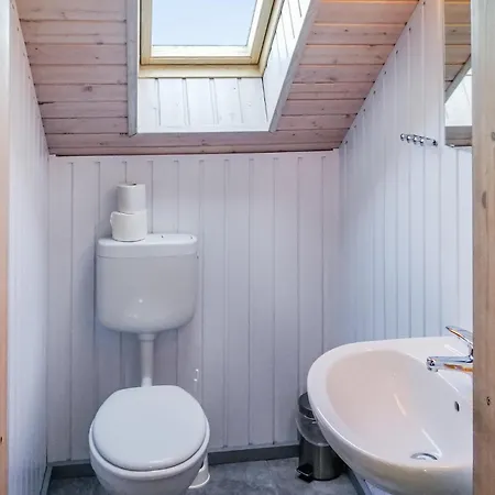 Cozy In With Sauna 度假居 *